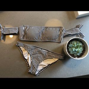 NWOT- J CREW off-the shoulder bikini